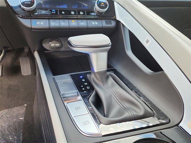 New 2025 Hyundai Elantra Limited image 21