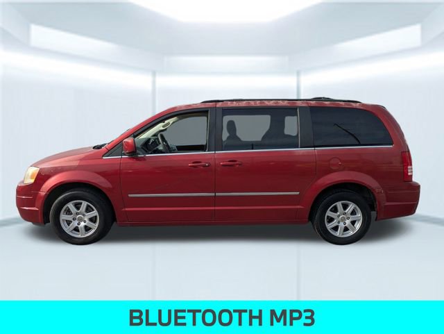 Used 2010 Chrysler Town & Country Touring video 2