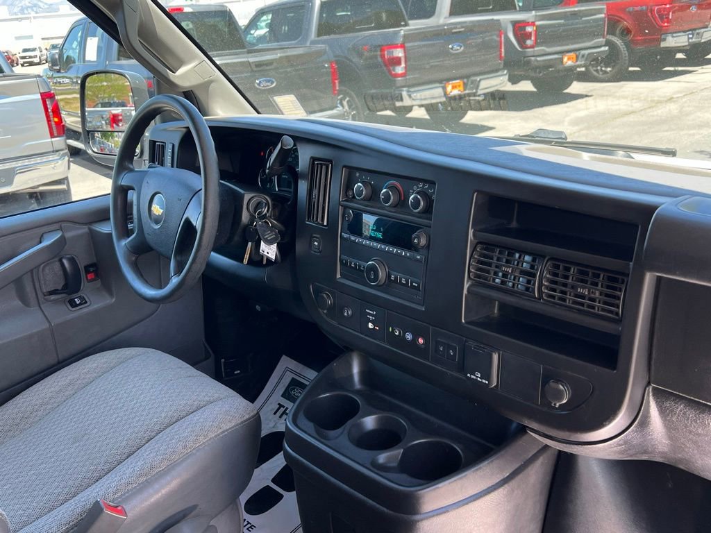 Used 2020 Chevrolet Express 3500 LT w/ LT Preferred Equipment Group RWD image 15