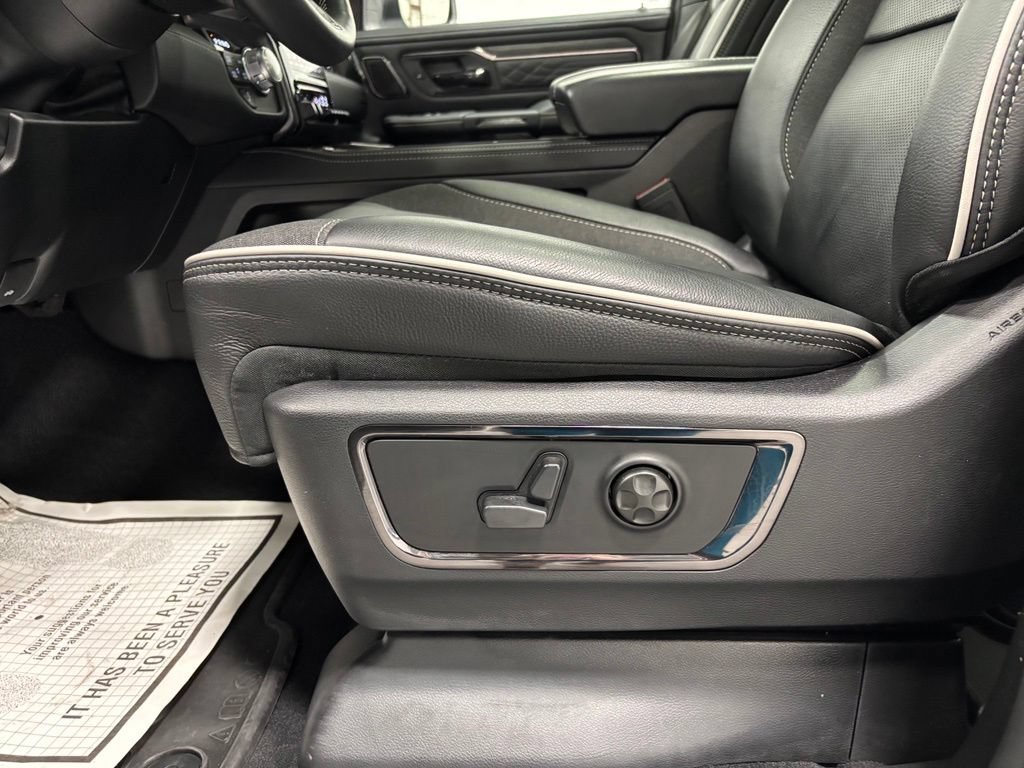 Used 2026 RAM 1500 Limited AWD/4WD image 12