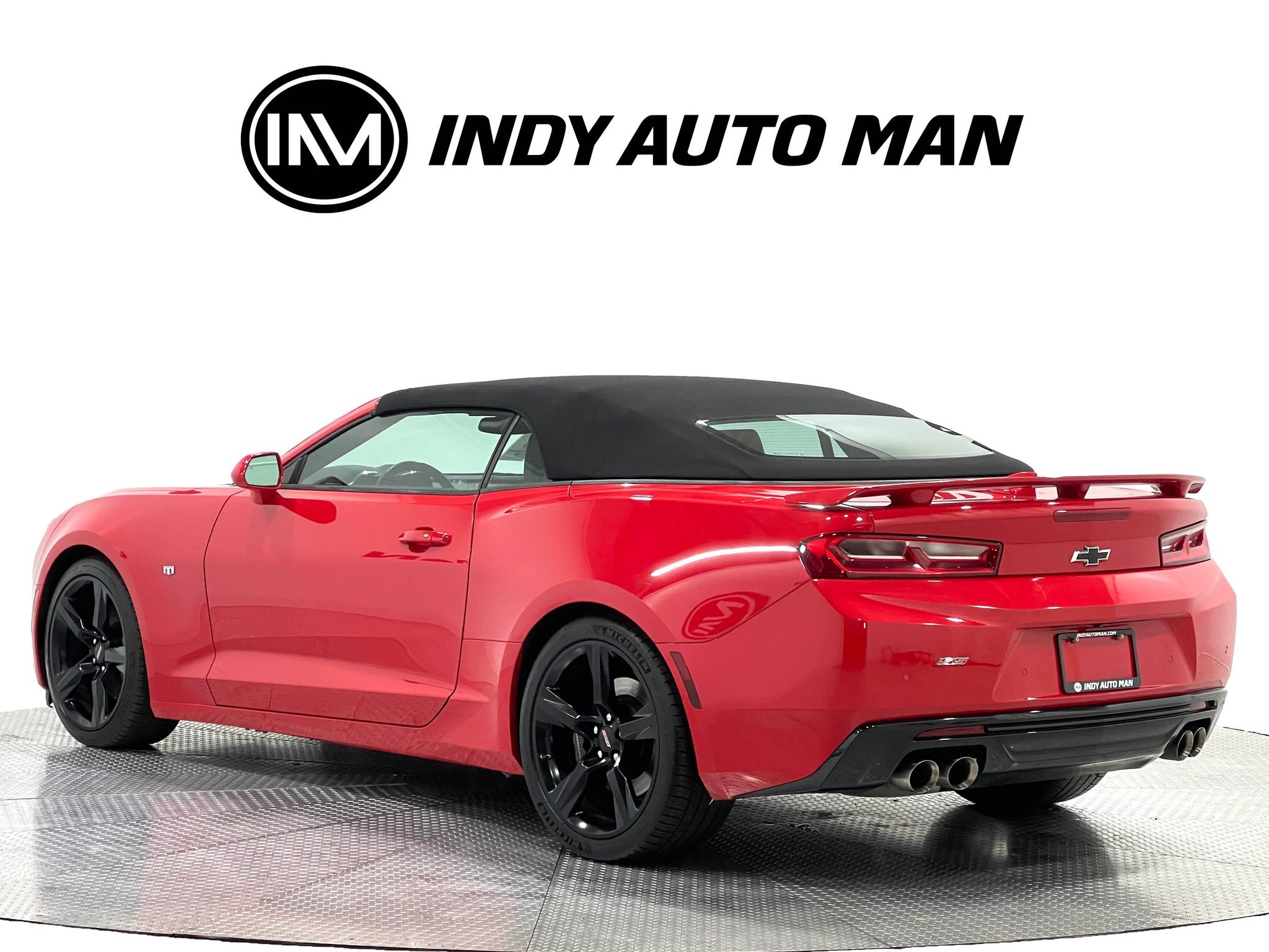 Used 2018 Chevrolet Camaro SS RWD image 6