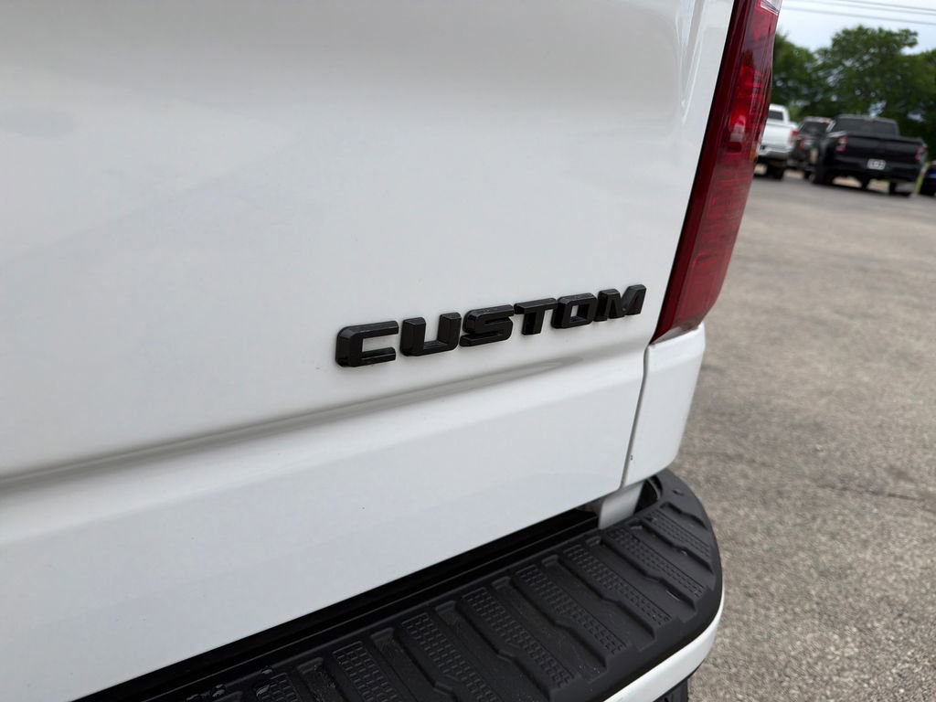 Used 2024 Chevrolet Silverado 1500 Custom image 7