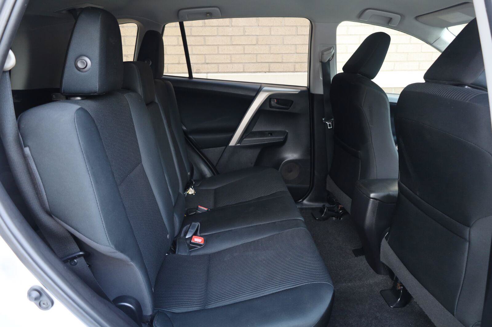 Used 2015 Toyota RAV4 LE FWD image 25