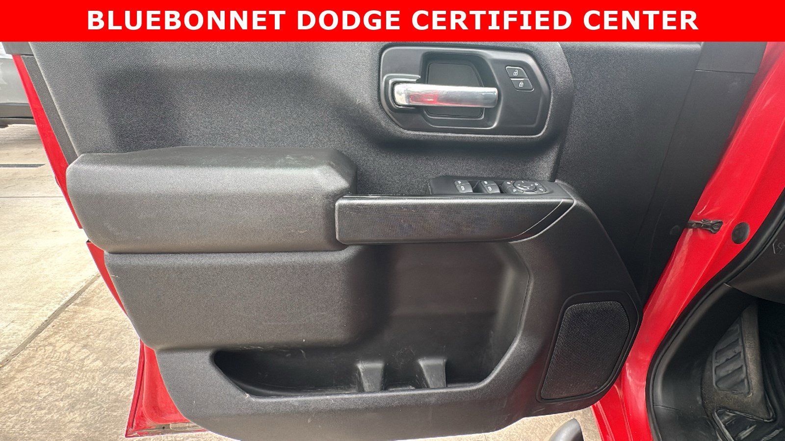 Used 2022 Chevrolet Silverado 2500 Custom w/ Custom Value Package image 11