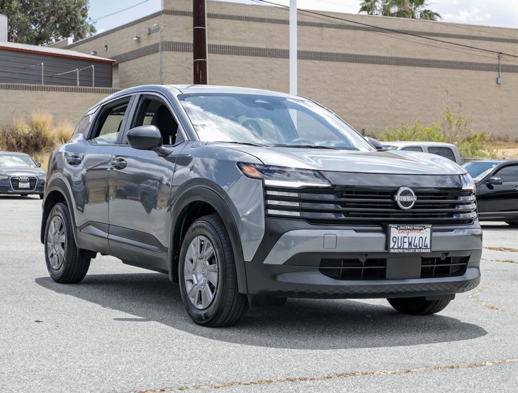 Used 2025 Nissan Kicks S AWD/4WD image 2
