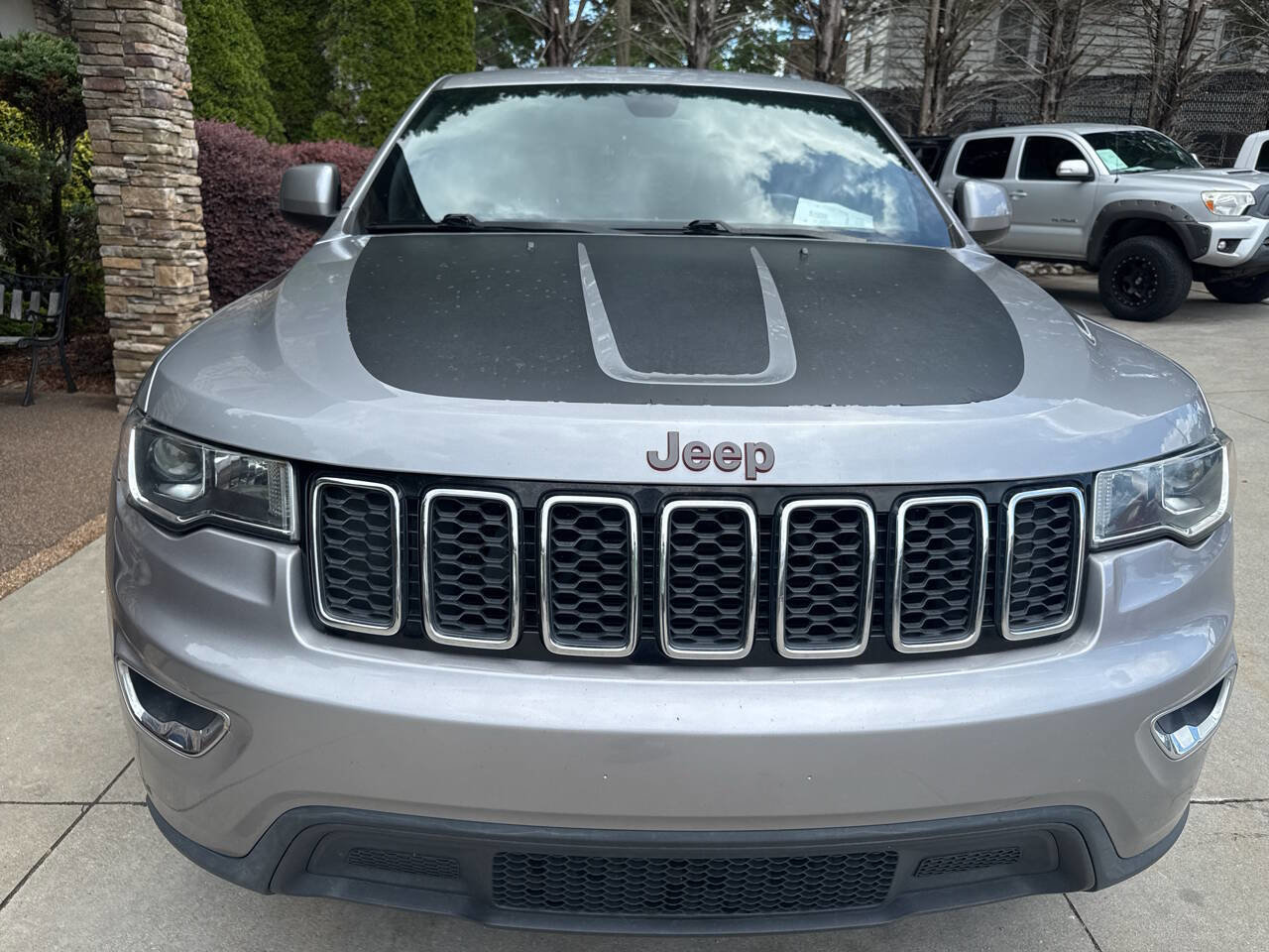 Used 2018 Jeep Grand Cherokee Laredo RWD image 8