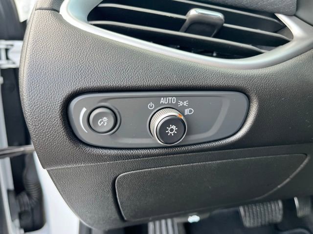 Used 2023 Chevrolet Malibu RS FWD image 25