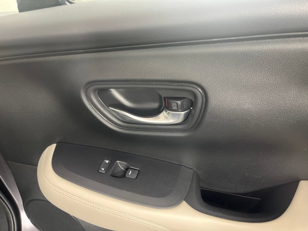 Certified 2024 Honda HR-V LX image 17
