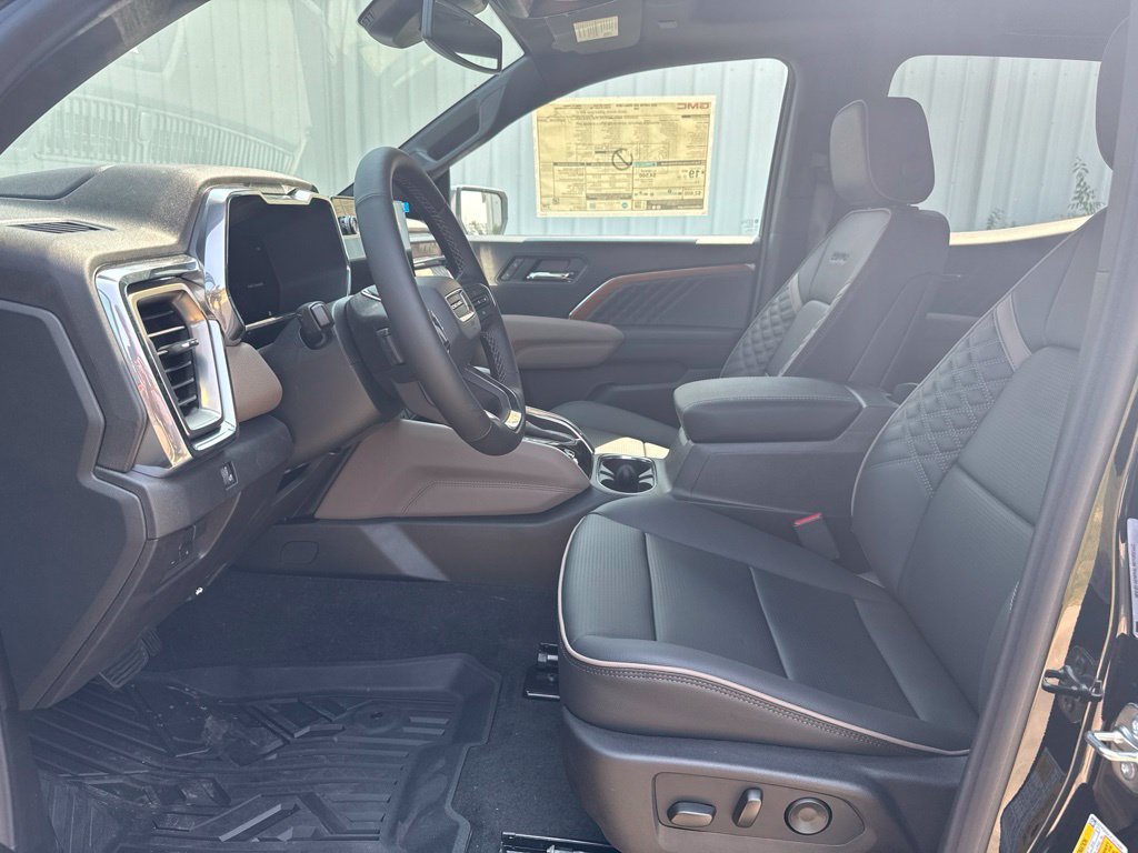 New 2026 GMC Canyon Denali w/ LPO, Denali Black Edition AWD/4WD image 12