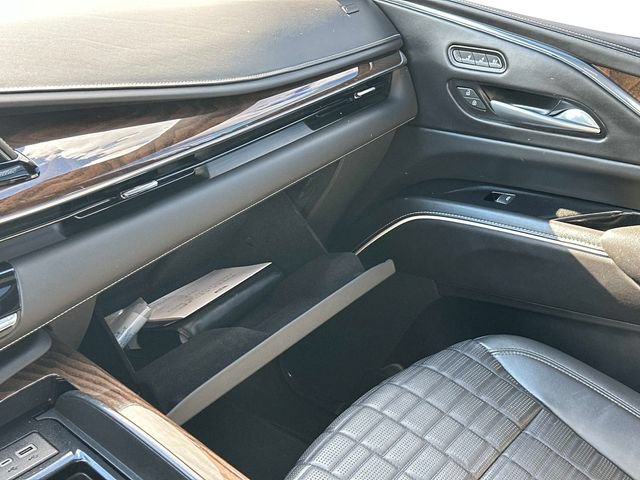 Certified 2024 Cadillac Escalade Sport Platinum w/ LPO, ONYX Package AWD/4WD image 32
