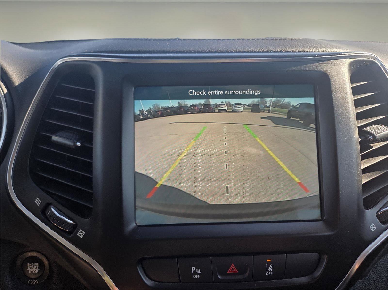 Used 2022 Jeep Cherokee Latitude Lux image 3