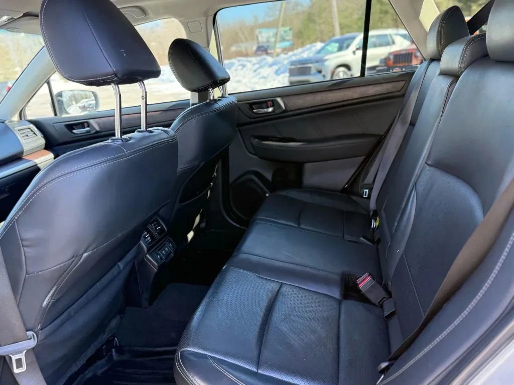 Used 2019 Subaru Outback 2.5i Limited AWD/4WD image 13