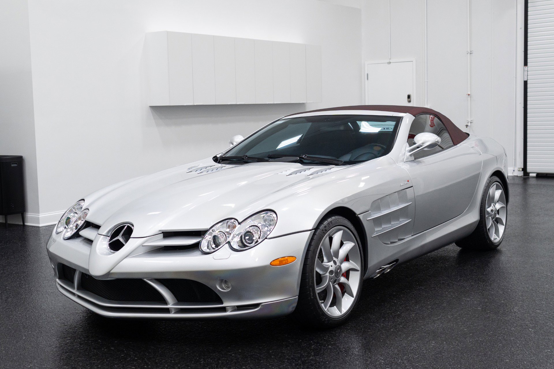 Used 2009 Mercedes-Benz SLR image 9