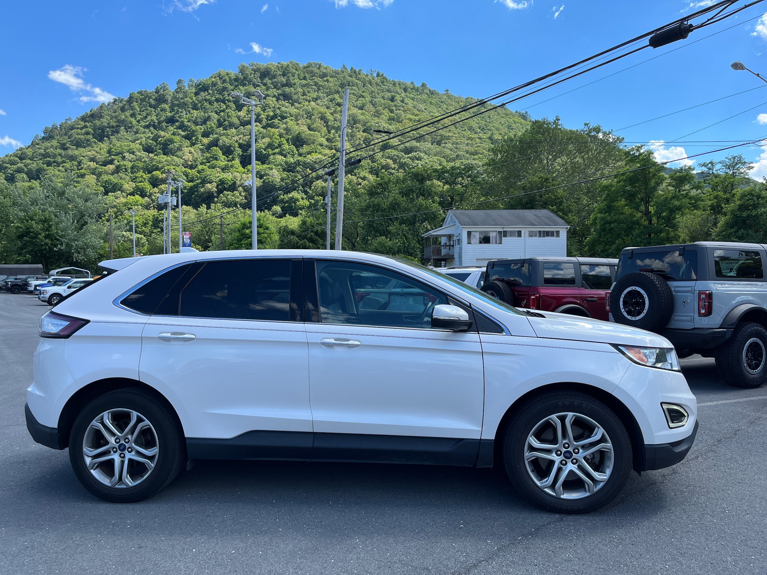 Used 2016 Ford Edge Titanium w/ Equipment Group 301A AWD/4WD image 6