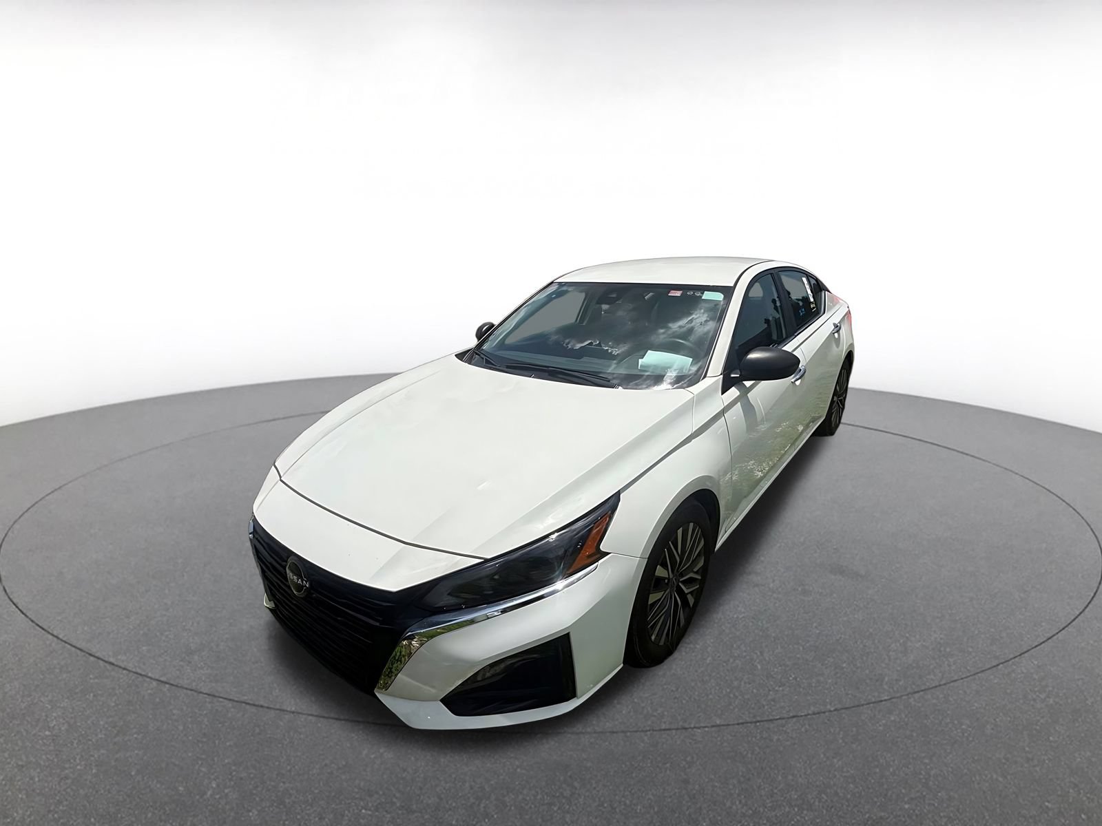 Used 2025 Nissan Altima 2.5 SV FWD image 4