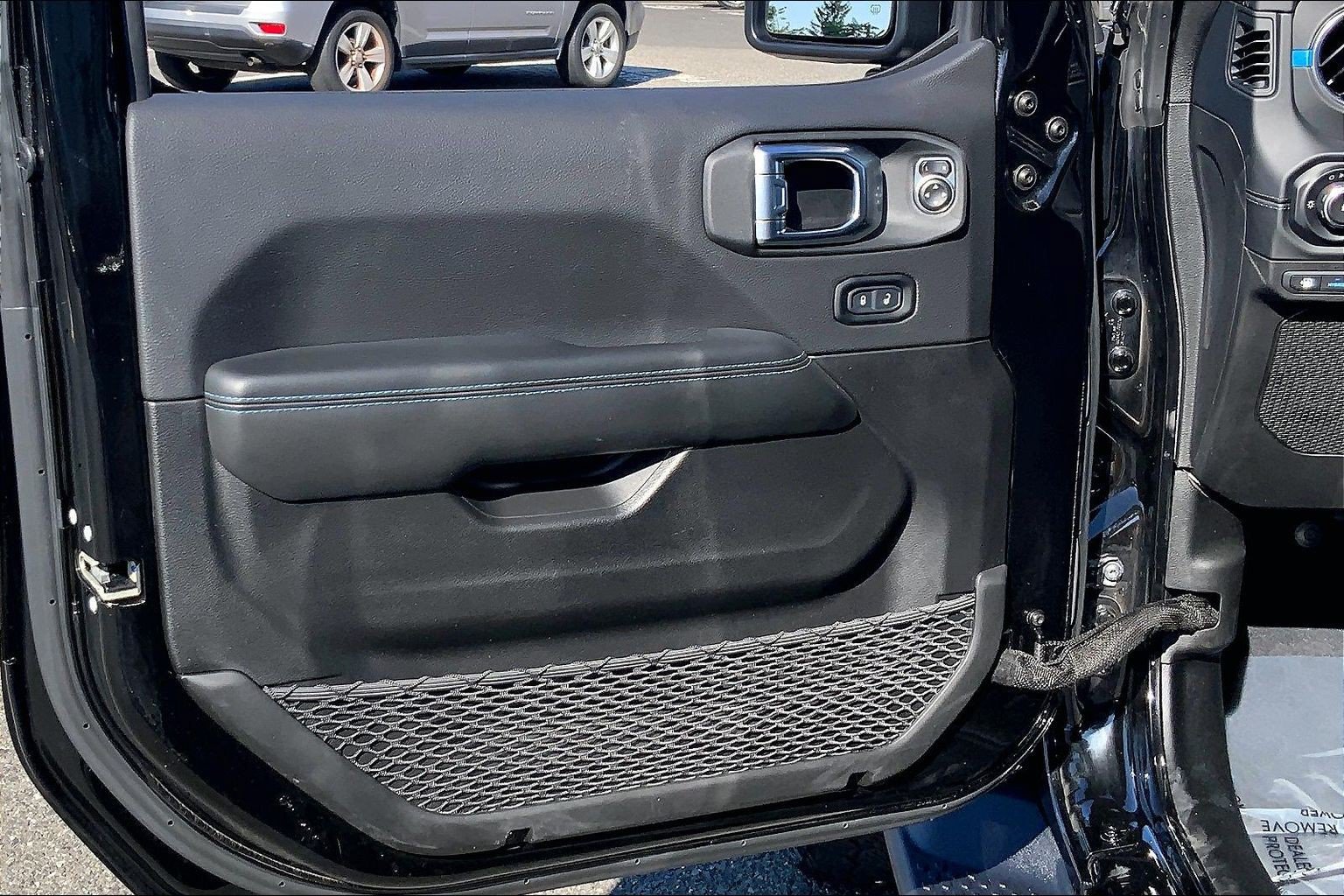 Used 2024 Jeep Wrangler High Altitude AWD/4WD image 21