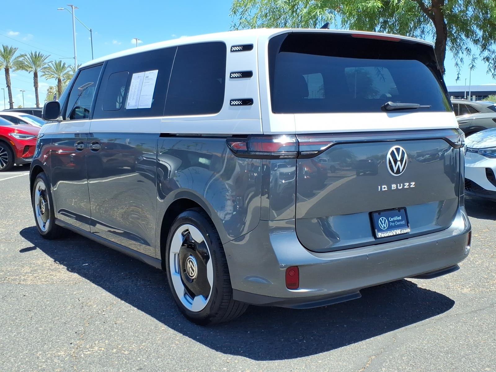 Certified 2025 Volkswagen ID. Buzz Pro S RWD image 5