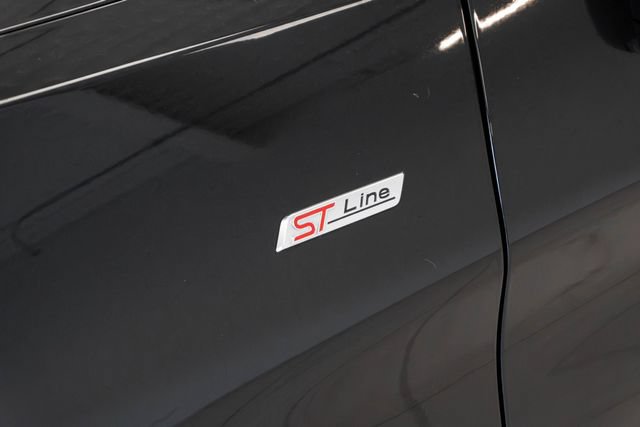 Used 2025 Ford Explorer ST-Line AWD/4WD image 3