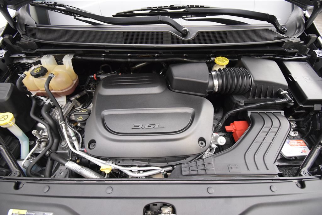 Used 2020 Chrysler Pacifica Touring-L Plus FWD image 26