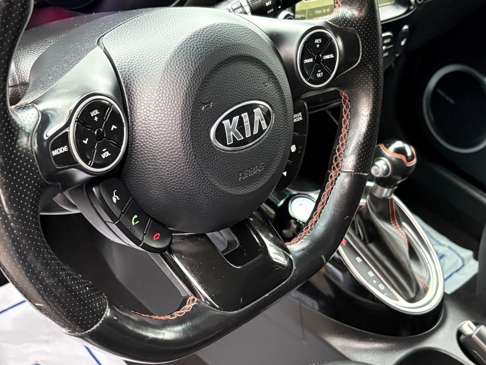 Used 2017 Kia Soul ! w/ Tech Package FWD image 12