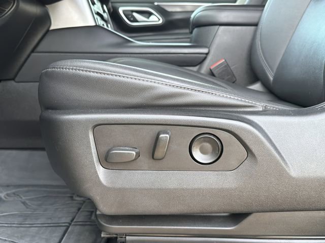 Used 2022 Chevrolet Suburban Z71 image 26