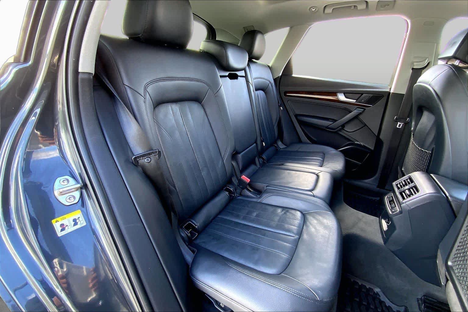 Used 2018 Audi Q5 2.0T Premium Plus w/ Premium Plus Package AWD/4WD image 19