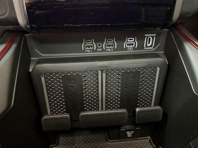 New 2026 RAM 1500 Rebel w/ Rebel Level 2 Equipment Group AWD/4WD image 27