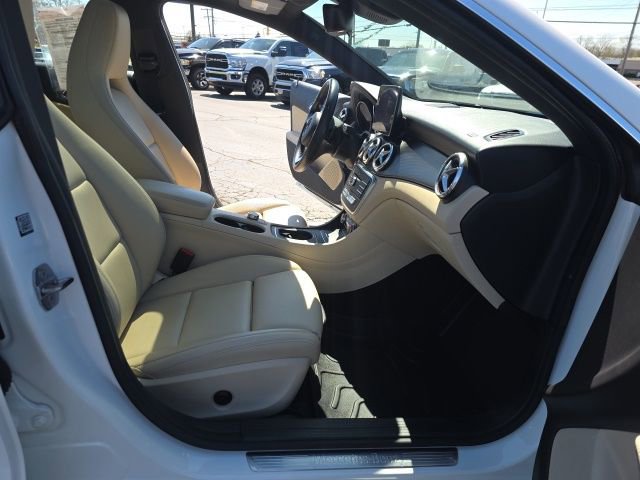 Used 2019 Mercedes-Benz CLA 250 4MATIC image 39