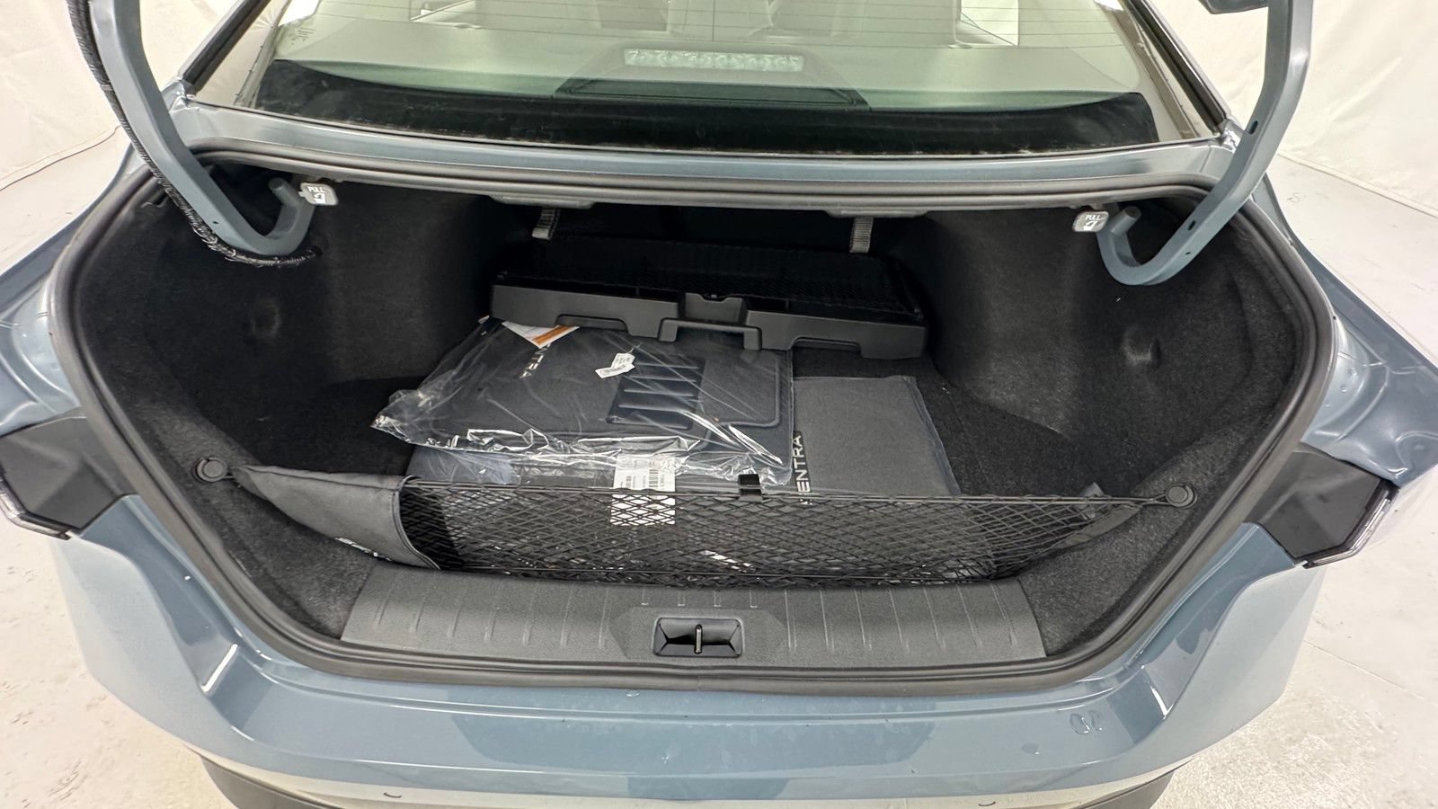 New 2026 Nissan Sentra SR w/ SR Premium Package FWD image 15