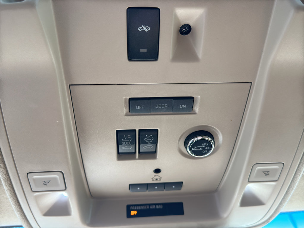 Used 2016 Cadillac Escalade Platinum image 26