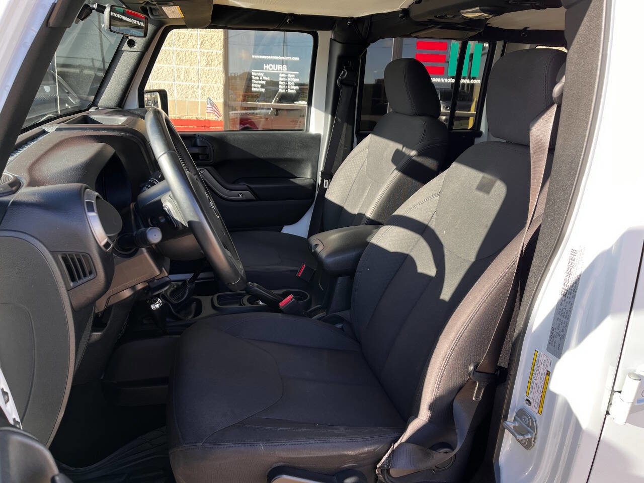 Used 2018 Jeep Wrangler Unlimited Sport w/ Connectivity Group image 9