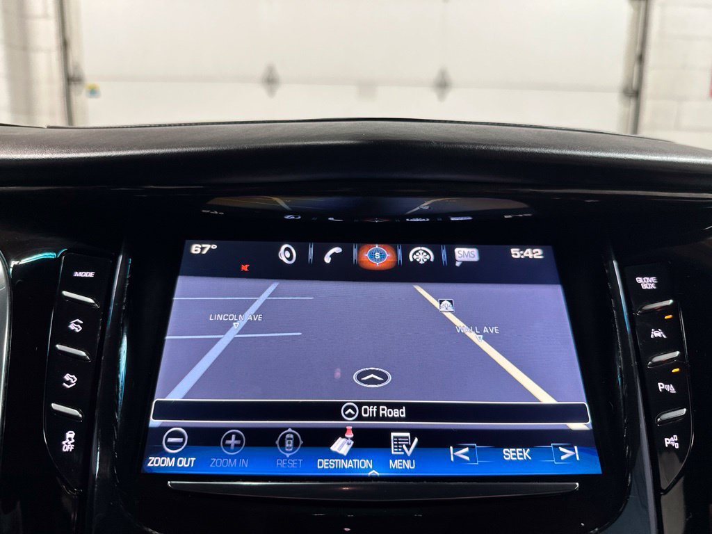 Used 2017 Cadillac Escalade ESV Platinum AWD/4WD image 31