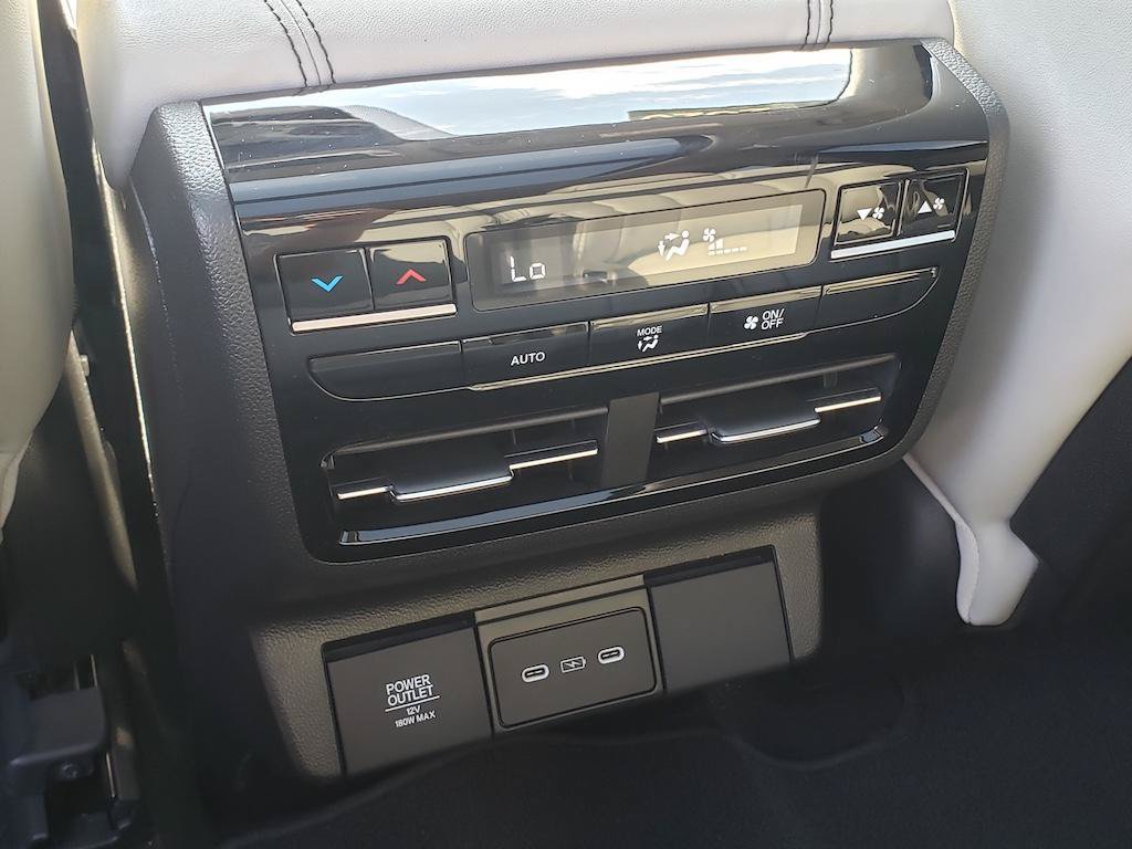 Certified 2025 Acura MDX w/ Technology Package AWD/4WD image 12