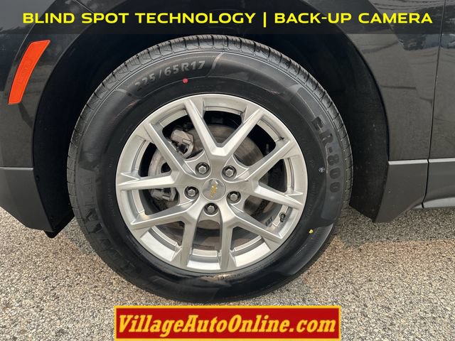 Used 2022 Chevrolet Equinox LT w/ Driver Convenience Package AWD/4WD image 9