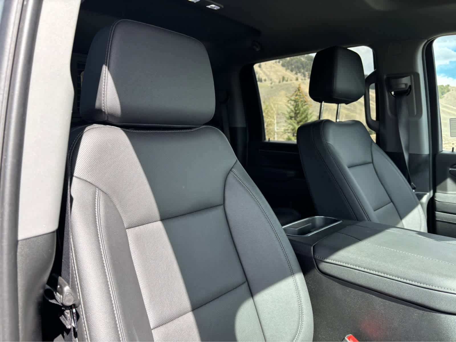 Used 2025 Chevrolet Silverado 3500 LTZ w/ Trail Boss Package image 27