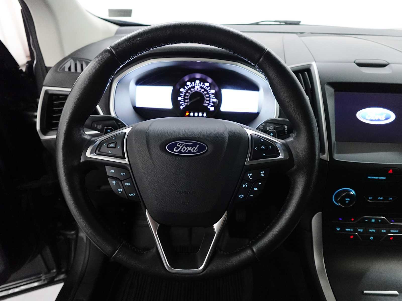 Used 2019 Ford Edge SEL w/ Equipment Group 201A AWD/4WD image 16