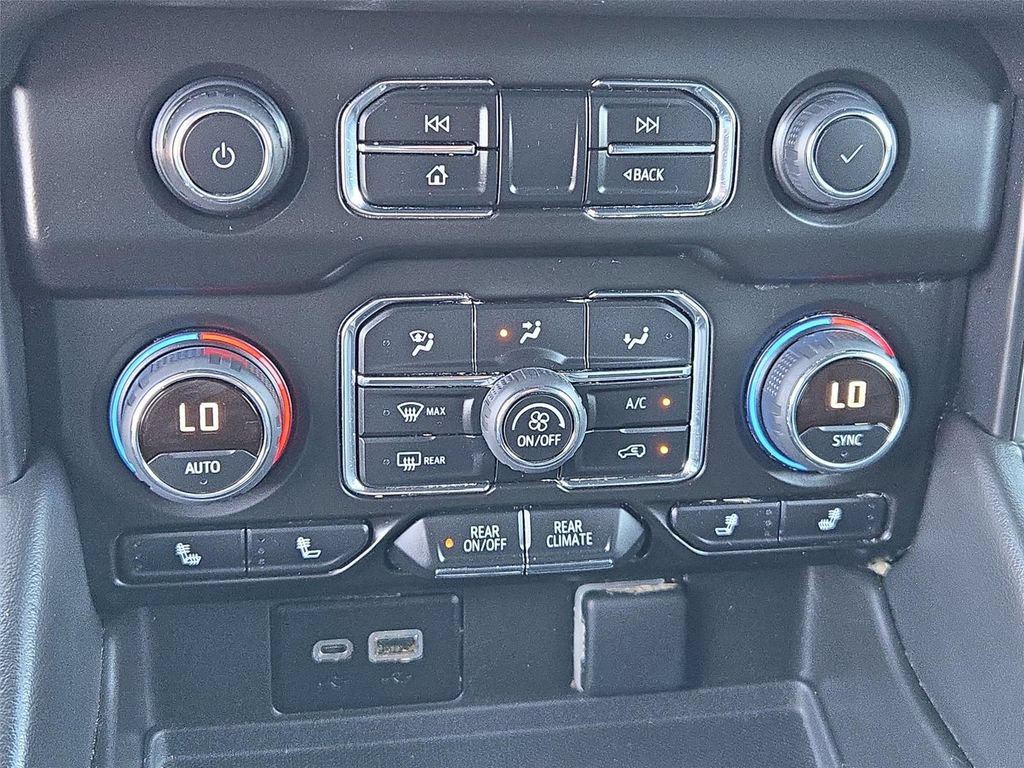Certified 2022 Chevrolet Suburban Z71 AWD/4WD image 35