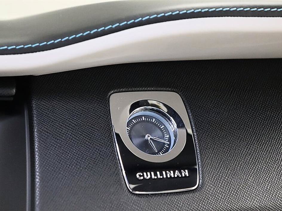 Used 2022 Rolls-Royce Cullinan w/ Cullinan Package AWD/4WD image 50