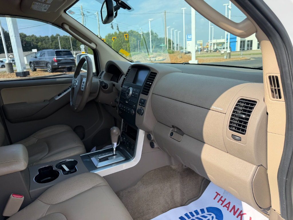 Used 2011 Nissan Pathfinder Silver w/ Protection Pkg AWD/4WD image 14