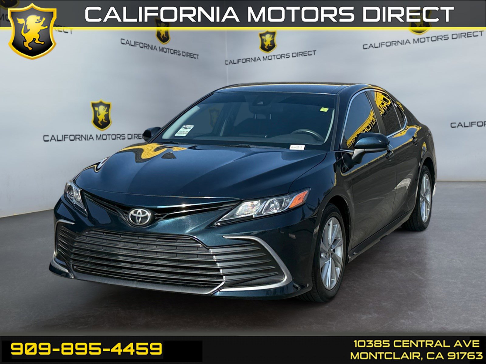 Used 2021 Toyota Camry LE image 1