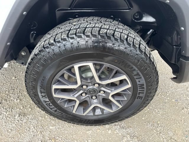 Used 2024 Jeep Wrangler Unlimited Sahara AWD/4WD image 24