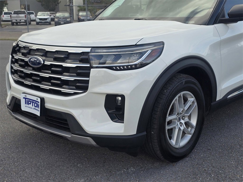 Used 2025 Ford Explorer Active w/ Active Comfort Package image 10