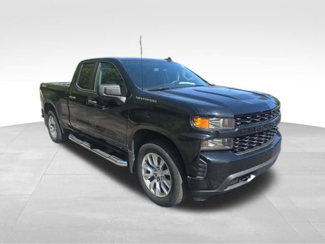 Used 2020 Chevrolet Silverado 1500 Custom w/ Custom Value Package AWD/4WD image 8
