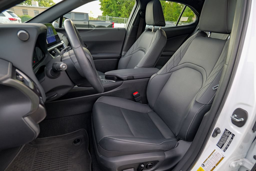 Used 2024 Lexus UX 250h F Sport AWD/4WD image 22