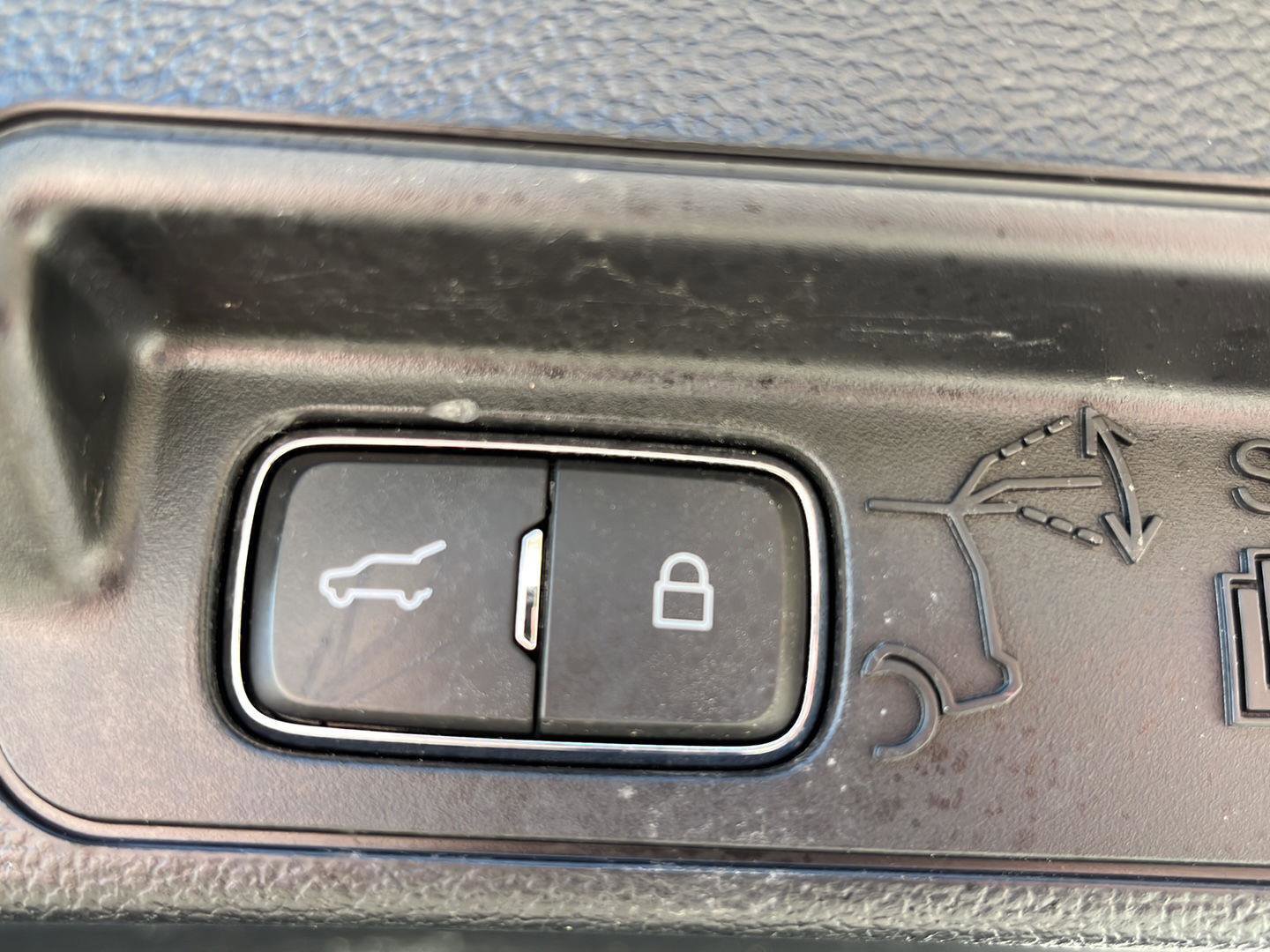 Used 2023 Ford Explorer XLT w/ Equipment Group 202A image 26