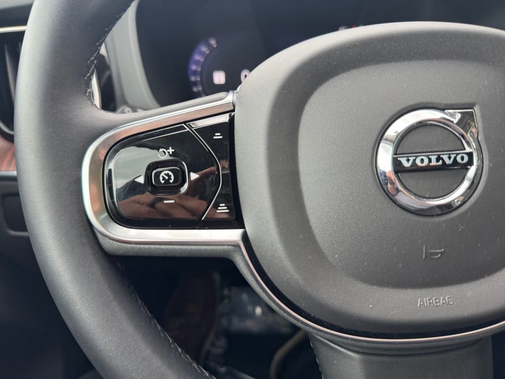 Used 2024 Volvo XC60 B5 Plus w/ Climate Package AWD/4WD image 29