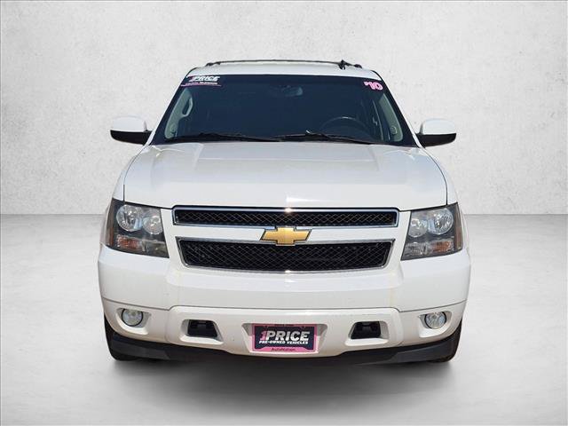 Used 2013 Chevrolet Suburban LT RWD image 2