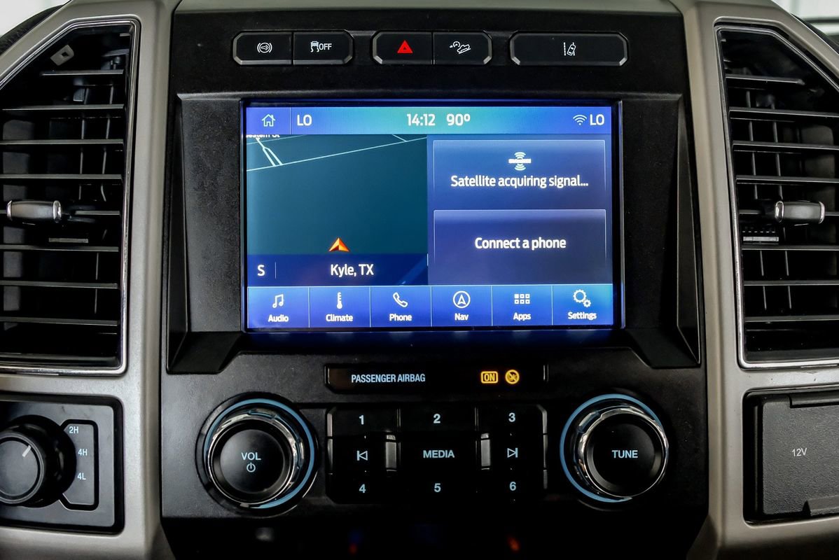 Used 2020 Ford F250 Lariat w/ Lariat Ultimate Package AWD/4WD image 26
