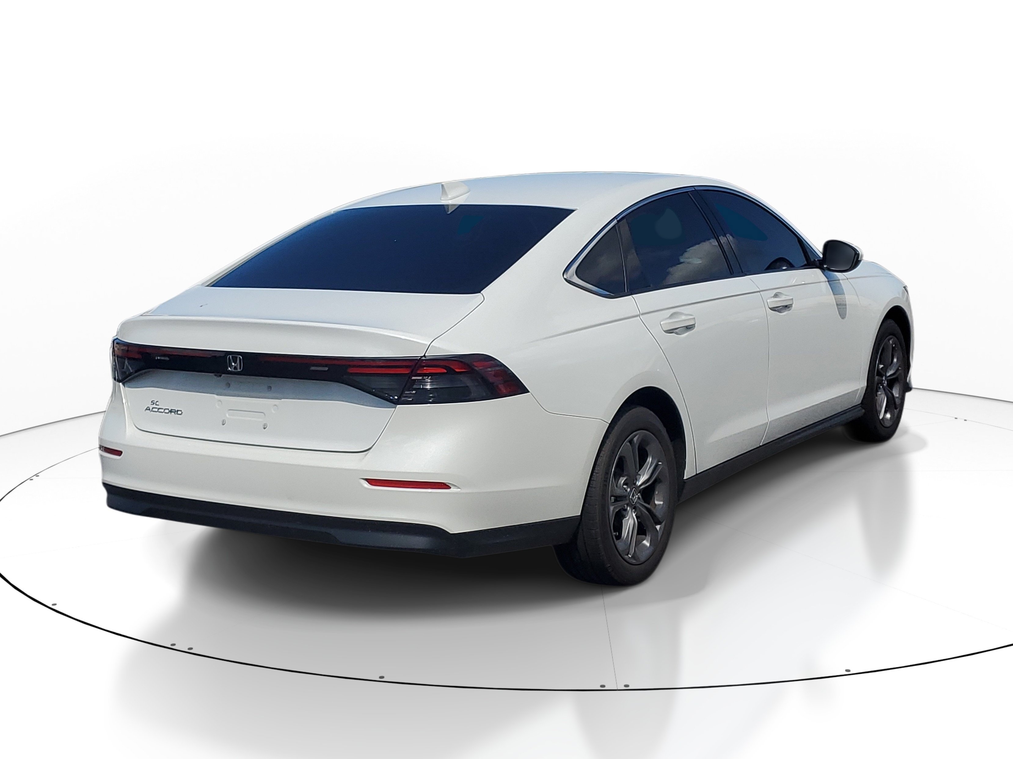 Used 2023 Honda Accord EX image 6