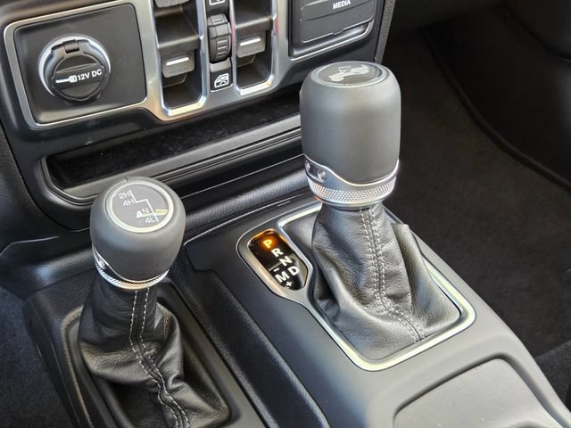 New 2026 Jeep Wrangler Unlimited Sahara AWD/4WD image 17